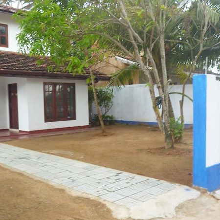 Seaview Paradise Inn Weligama Buitenkant foto