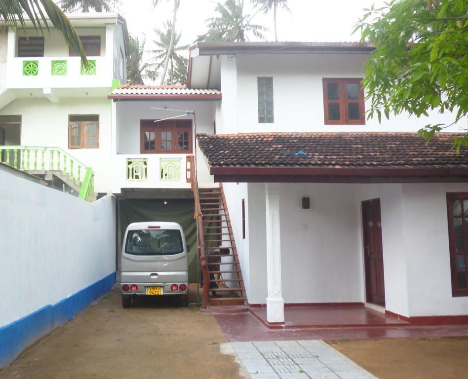 Seaview Paradise Inn Weligama Buitenkant foto