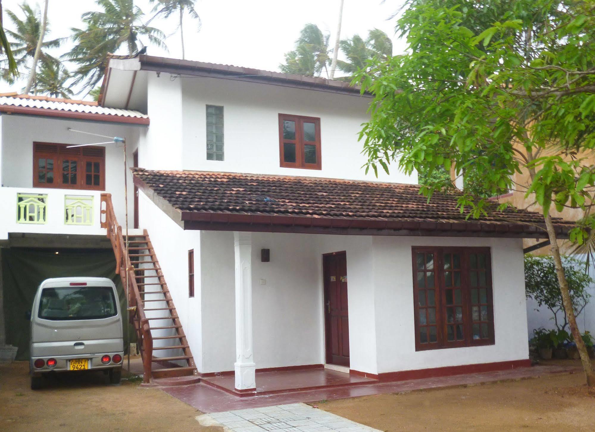 Seaview Paradise Inn Weligama Buitenkant foto
